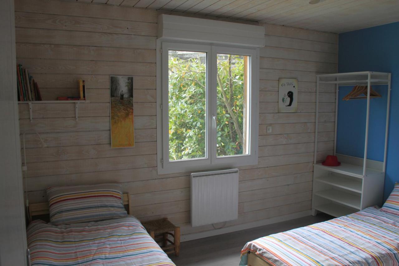 Gite De La Tuillere, Maison Contemporaine En Bois Avec Vue Et Piscine Saint-Aulaire Экстерьер фото